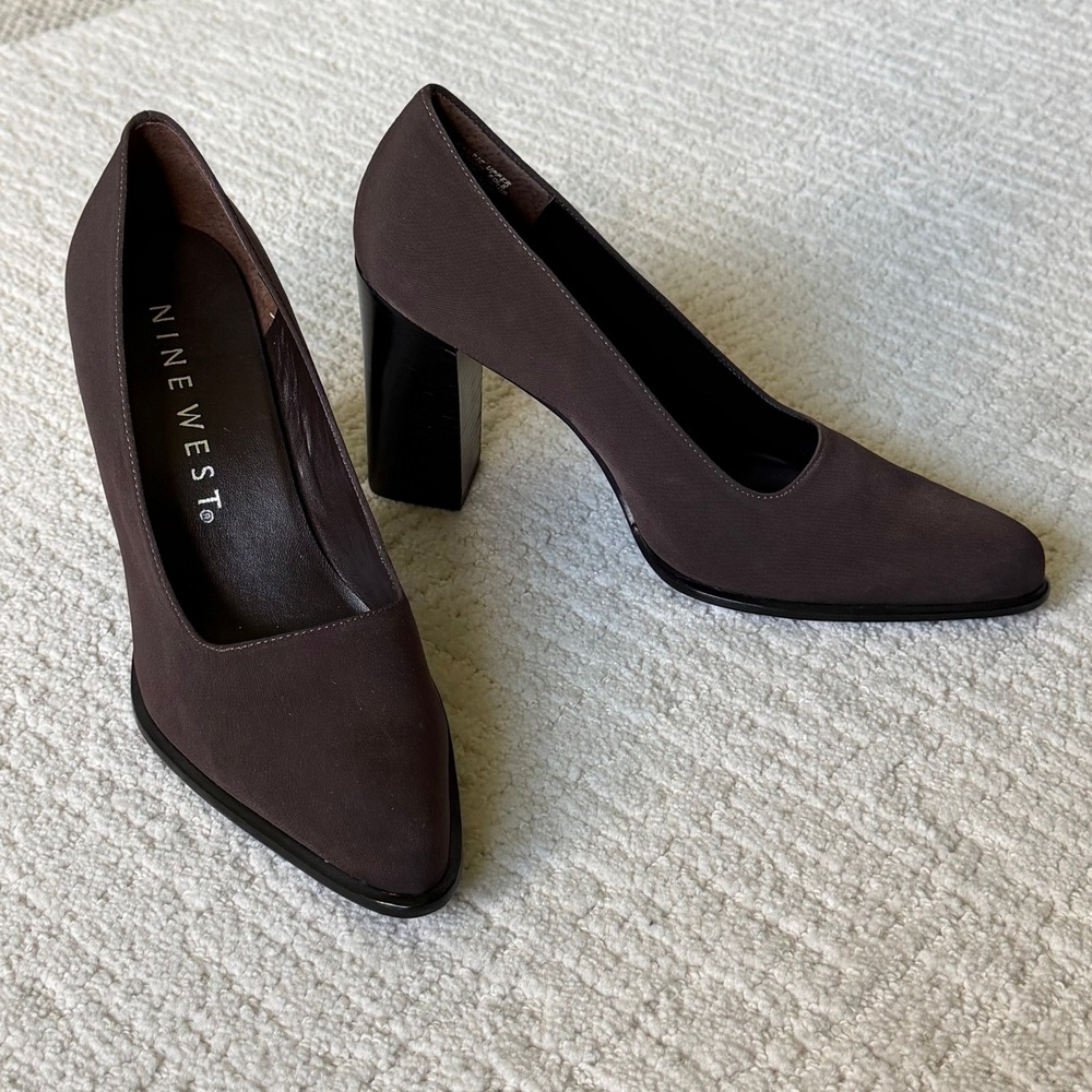 Nine West Ville Brown Fabric Pointed Toe Block Heel Pumps Made in Brazil Size 6M